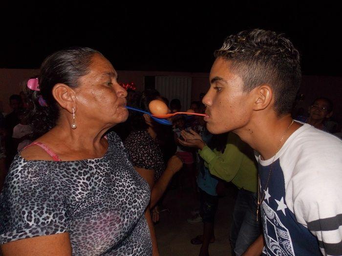 Mães e filhos do SCFV ganham festinha. - Imagem 17