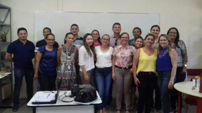 A Secretária de Educação participou de reunião em Valença do Piauí - Imagem 4