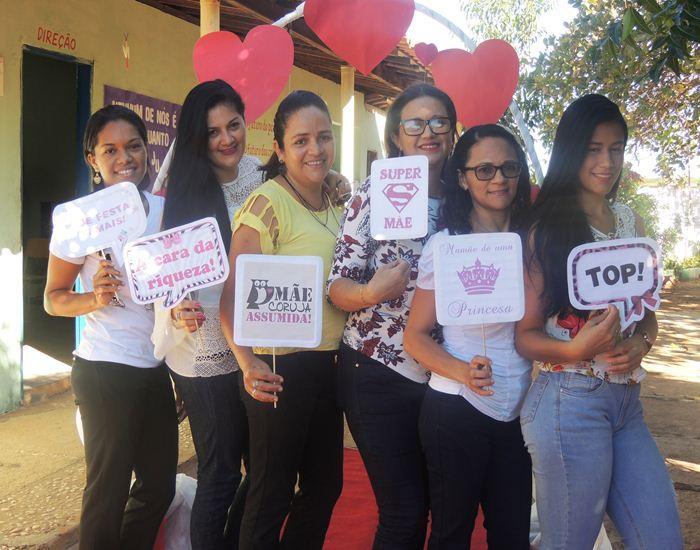 Creche Anexo Tia Alice realiza festa em comemoração ao Dia das Mães - Imagem 17