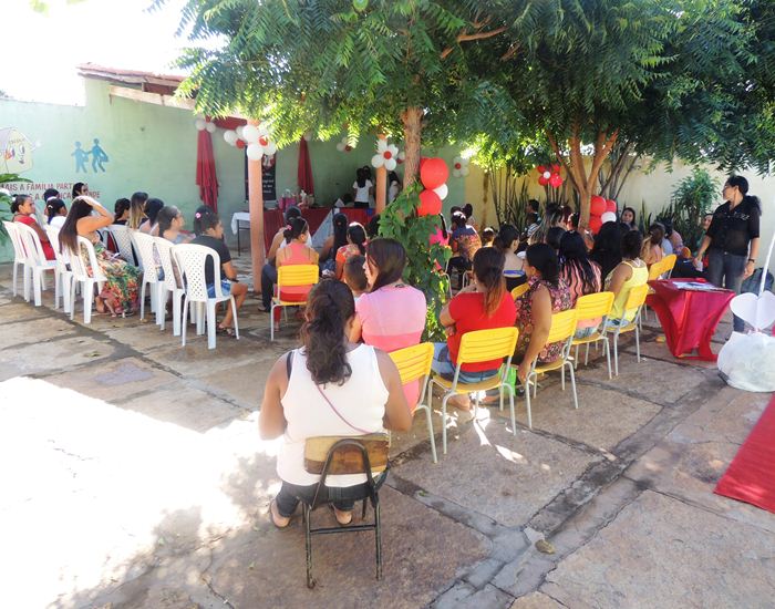 Creche Anexo Tia Alice realiza festa em comemoração ao Dia das Mães - Imagem 19