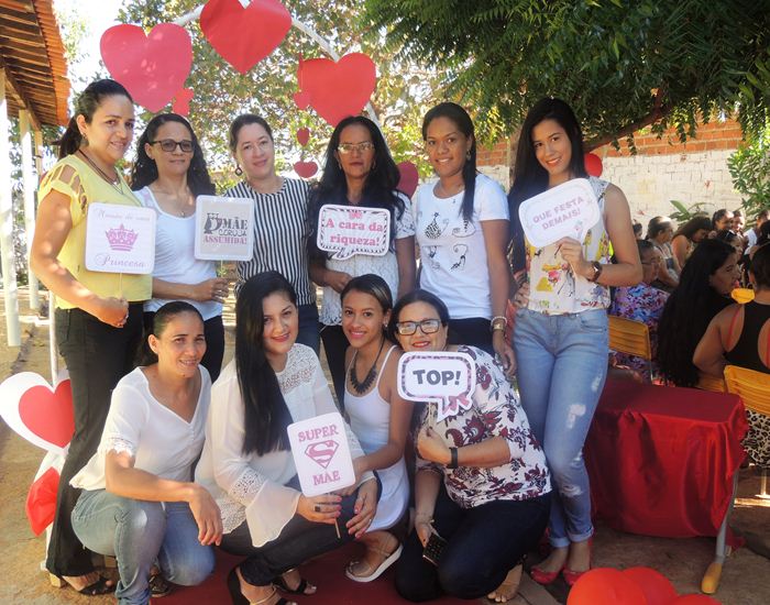 Creche Anexo Tia Alice realiza festa em comemoração ao Dia das Mães - Imagem 15