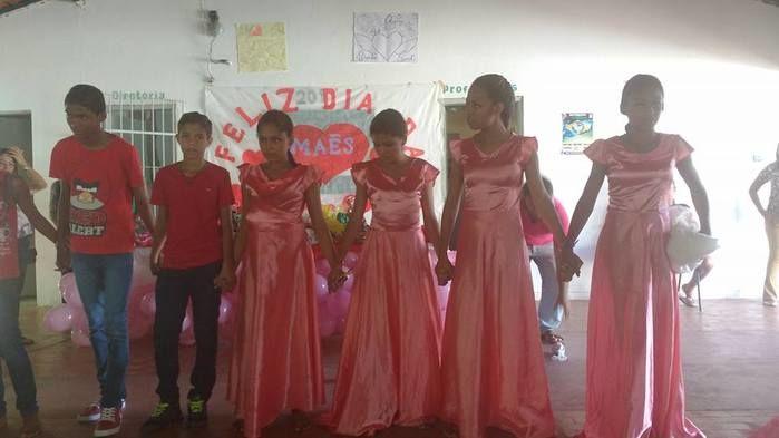 Escolas realizam festa em comemoração ao Dia das Mães - Imagem 5