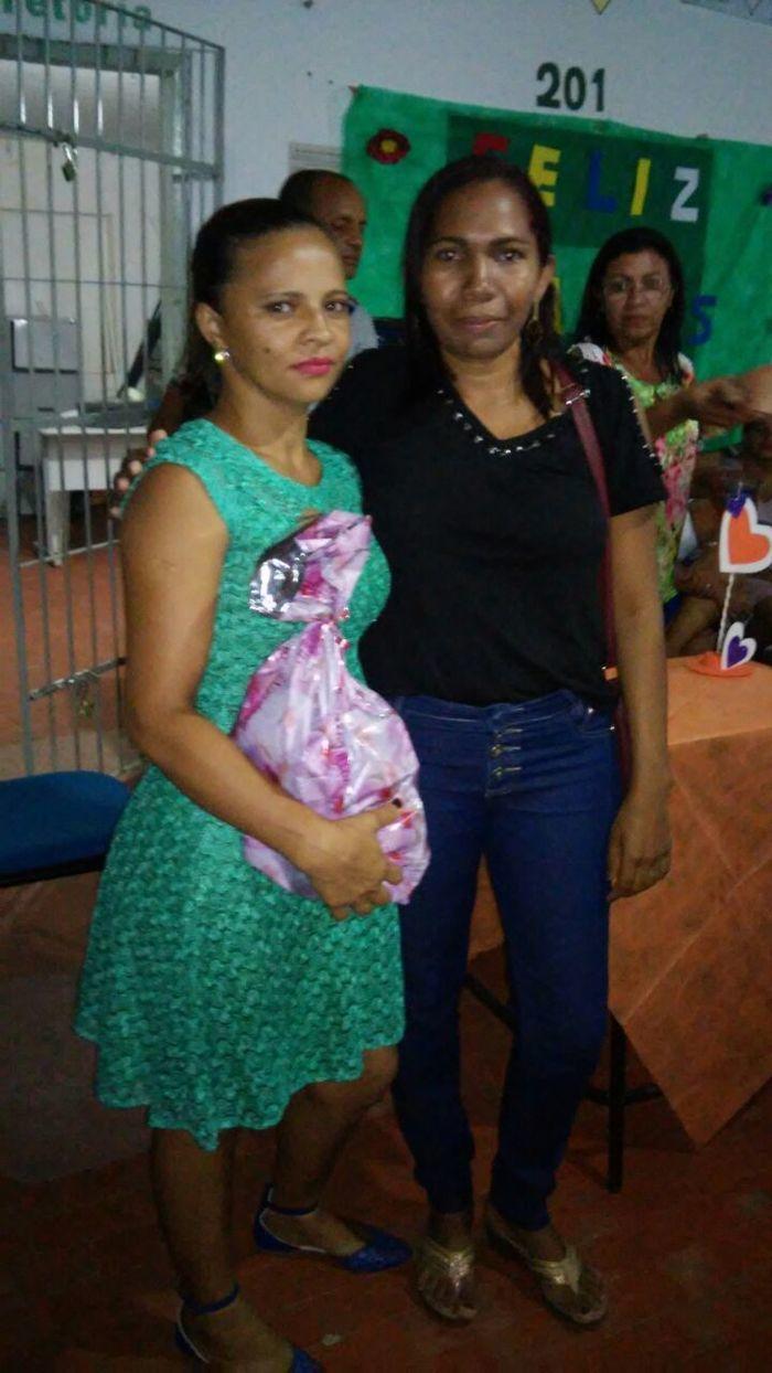 Escolas realizam festa em comemoração ao Dia das Mães - Imagem 26