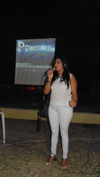 Sessão de cinema de rua é atração para crianças em Santo Inácio  - Imagem 2