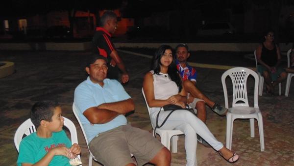 Sessão de cinema de rua é atração para crianças em Santo Inácio  - Imagem 6