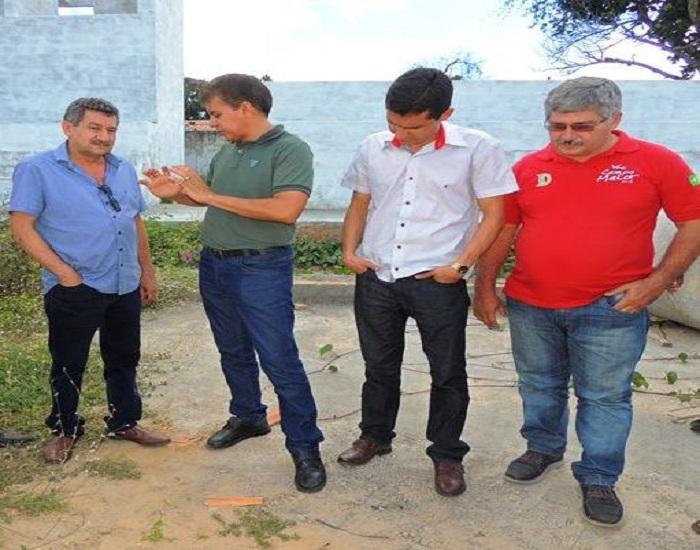 Prefeito Alvimar acompanha equipe da FUNDESPI em visita ao estádio - Imagem 6