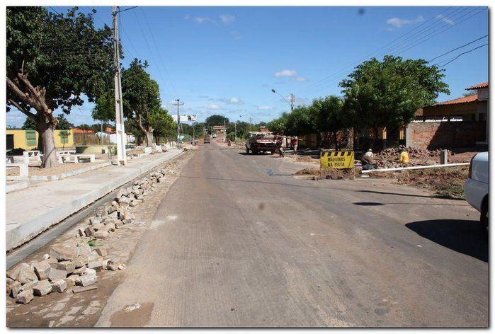 Prefeitura de Inhuma realiza obras na Avenida Duque de Caxias - Imagem 4