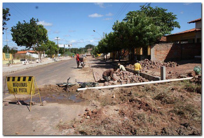 Prefeitura de Inhuma realiza obras na Avenida Duque de Caxias - Imagem 8