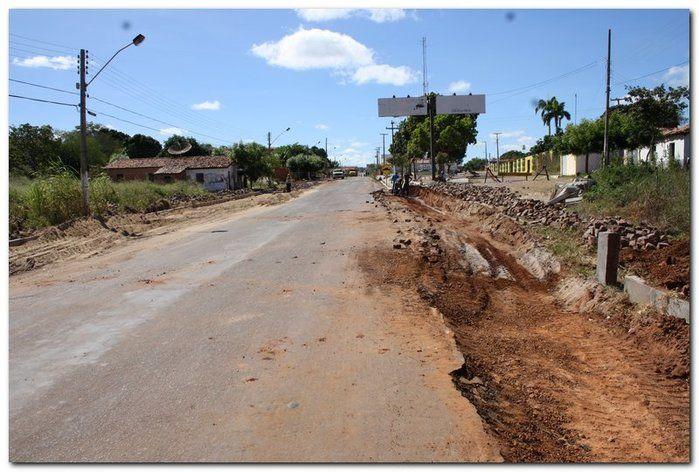 Prefeitura de Inhuma realiza obras na Avenida Duque de Caxias - Imagem 2