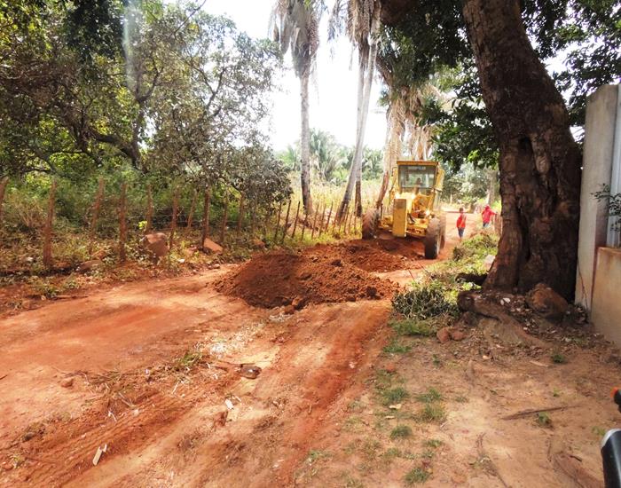 Município recupera estrada que liga Bairro Santa Fé ao Buritizinho - Imagem 8