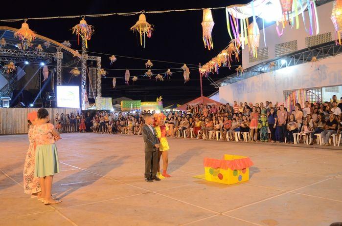 Educação Municipal realiza a quarta noite de atividades ao 63º - Imagem 9