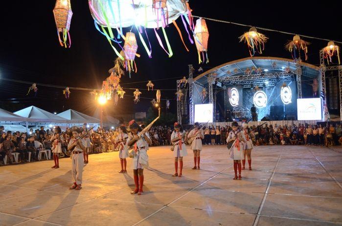 Educação Municipal realiza a quarta noite de atividades ao 63º - Imagem 45