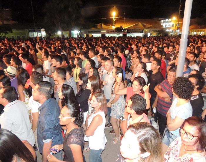 Público faz artistas se empolgarem pelo carisma nos shows  - Imagem 9