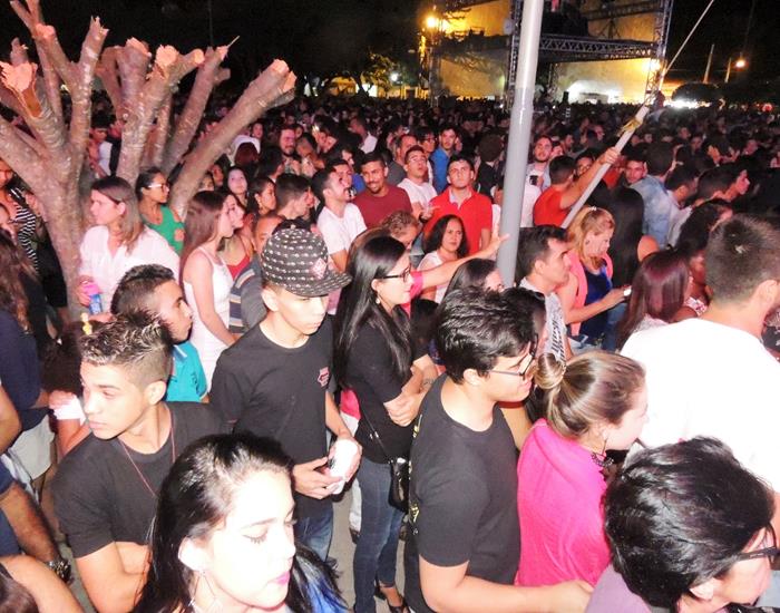Público faz artistas se empolgarem pelo carisma nos shows  - Imagem 24