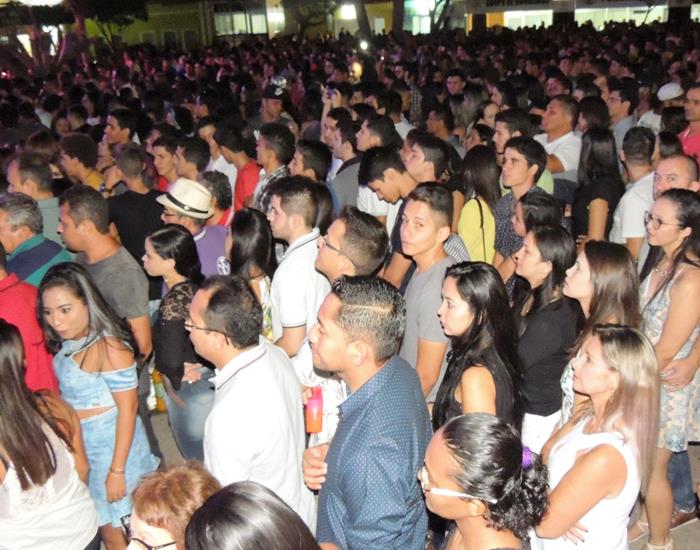 Público faz artistas se empolgarem pelo carisma nos shows  - Imagem 11