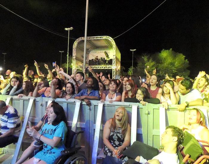 Público faz artistas se empolgarem pelo carisma nos shows  - Imagem 45