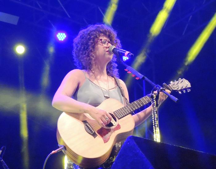 Público faz artistas se empolgarem pelo carisma nos shows  - Imagem 21