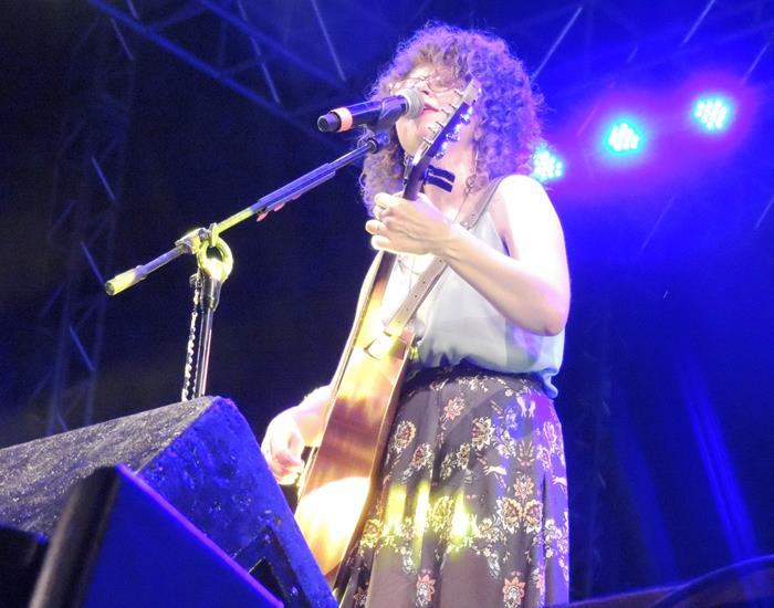 Público faz artistas se empolgarem pelo carisma nos shows  - Imagem 22