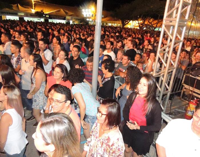 Público faz artistas se empolgarem pelo carisma nos shows  - Imagem 10