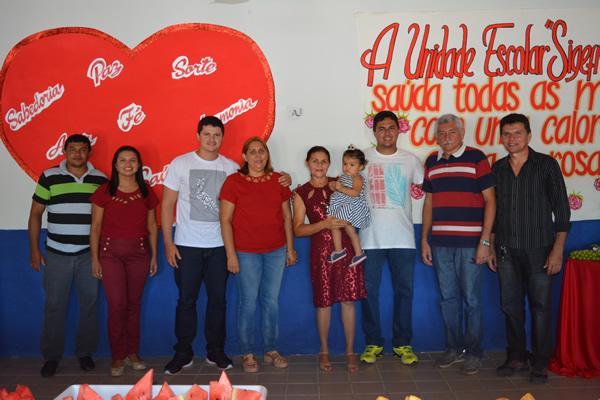 Confraternização das mães (Crédito: Paes Landim)