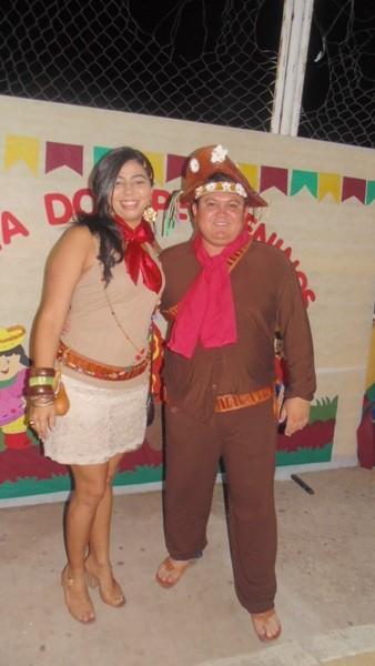 Crianças participam de apresentações na quadra de esporte  - Imagem 27