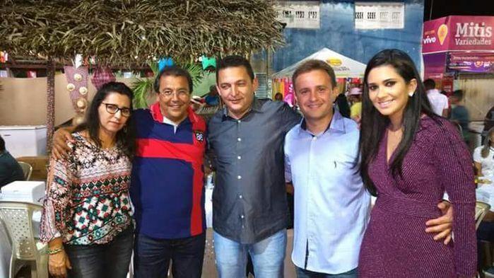 Taty Girl e Léo Cachorrão animaram a festa de 80 anos de São Pedro do Piauí (Crédito: Adriano Sousa)