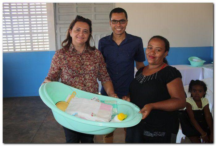 Cras realiza oficina de enxovais para o grupo de gestantes - Imagem 23