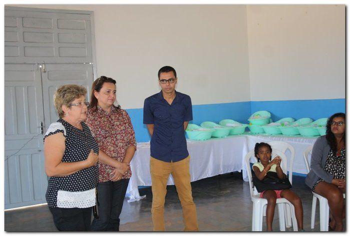 Cras realiza oficina de enxovais para o grupo de gestantes - Imagem 16