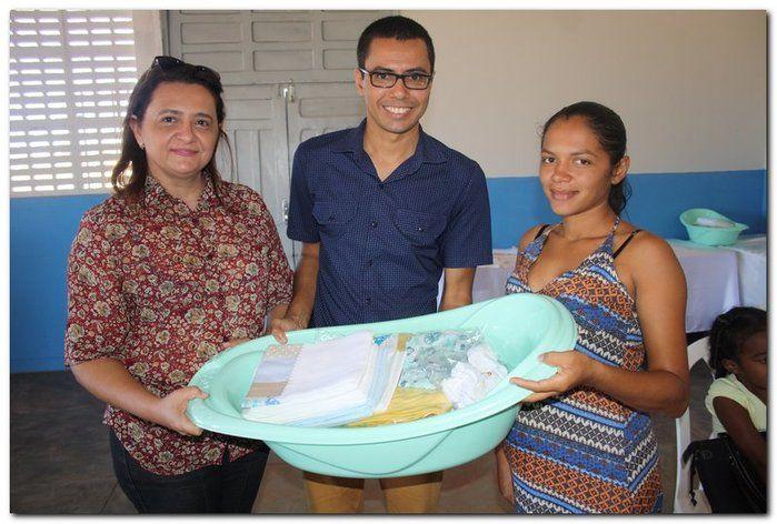 Cras realiza oficina de enxovais para o grupo de gestantes - Imagem 24