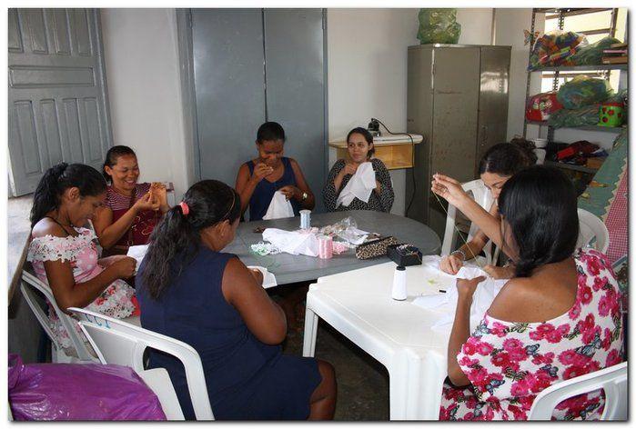 Cras realiza oficina de enxovais para o grupo de gestantes - Imagem 2