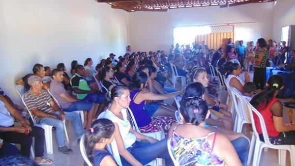 Beneficiários do bolsa família participam de reunião  - Imagem 7