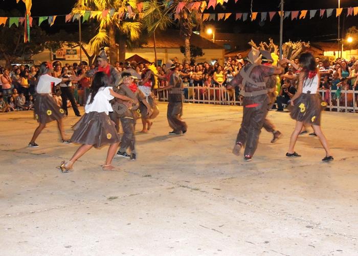 Sábado de folguedos com belas apresentações e sucesso de público - Imagem 88