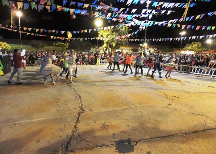 Sábado de folguedos com belas apresentações e sucesso de público - Imagem 118