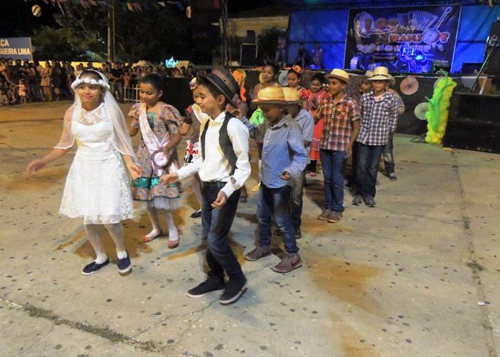 Sábado de folguedos com belas apresentações e sucesso de público - Imagem 35