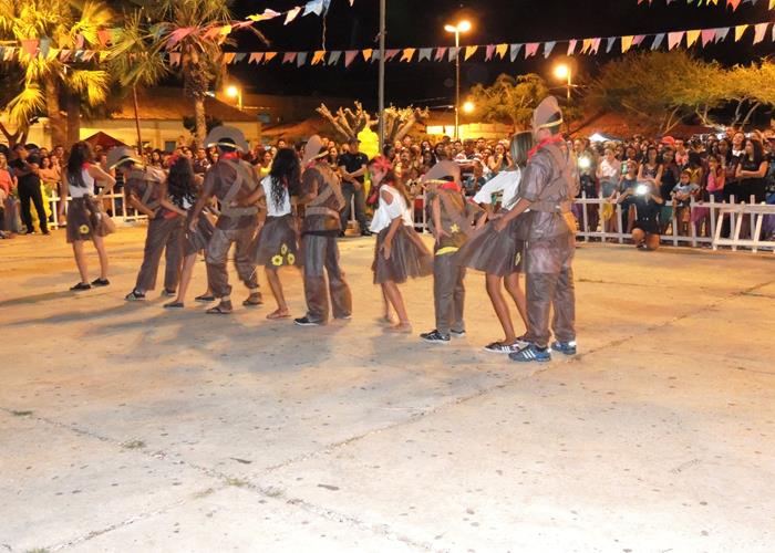 Sábado de folguedos com belas apresentações e sucesso de público - Imagem 79