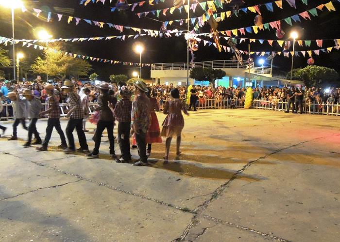 Sábado de folguedos com belas apresentações e sucesso de público - Imagem 40