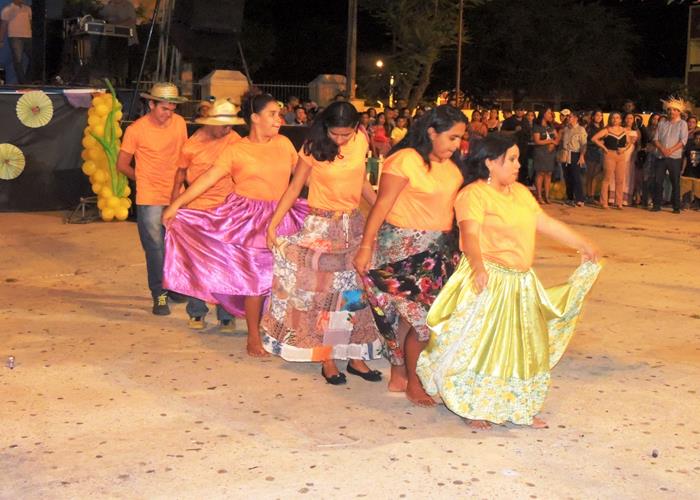Sábado de folguedos com belas apresentações e sucesso de público - Imagem 24