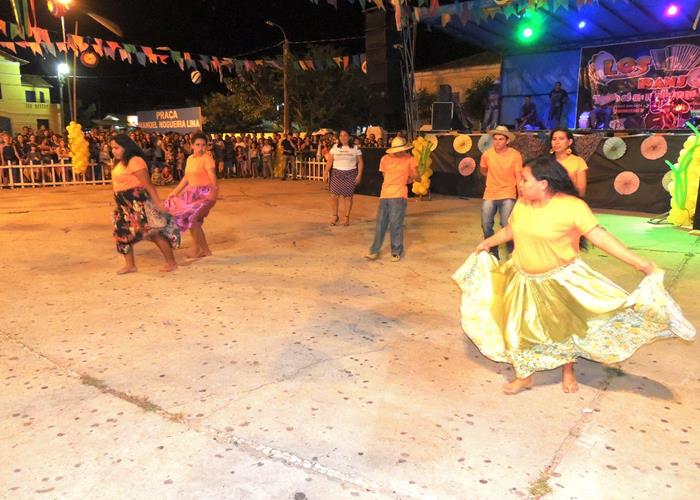 Sábado de folguedos com belas apresentações e sucesso de público - Imagem 25