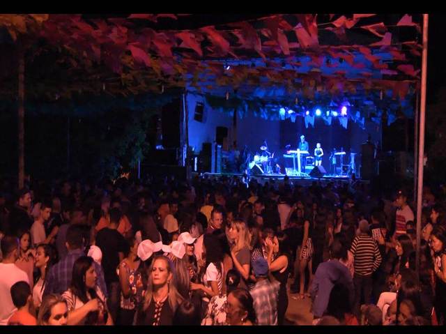 Público lota o encerramento do 31º São João do bairro Codó em DEL - Imagem 31