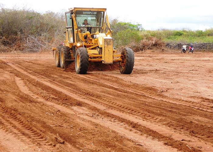 Município intensifica ações em estrada e esporte na zona rural  - Imagem 18