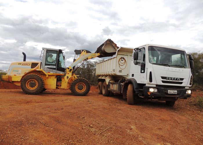 Município intensifica ações em estrada e esporte na zona rural  - Imagem 24