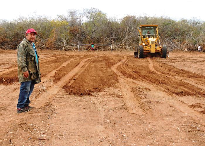 Município intensifica ações em estrada e esporte na zona rural  - Imagem 16