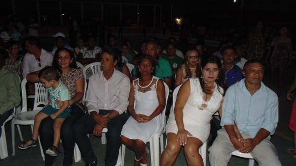 Casamento comunitário é realizado em Santo Inácio  - Imagem 1