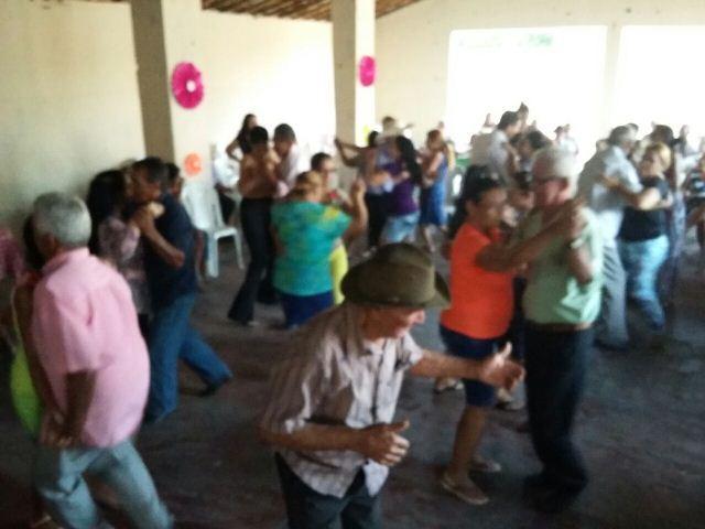 Assistência Social de Dom Expedito Lopes promoveu a Tarde Dançante - Imagem 9