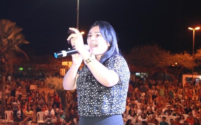 Igrejas evangélicas realizam em praça pública evento gospel  - Imagem 6