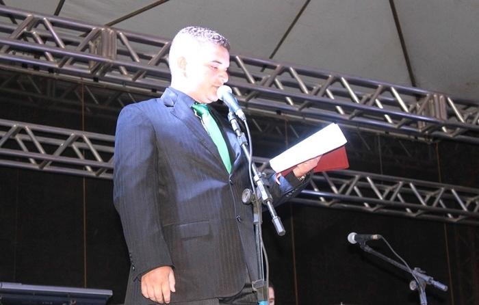 Igrejas evangélicas realizam em praça pública evento gospel  - Imagem 5