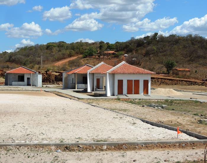 Obra da orla do açude Joana está sendo chamada de obra para para - Imagem 12