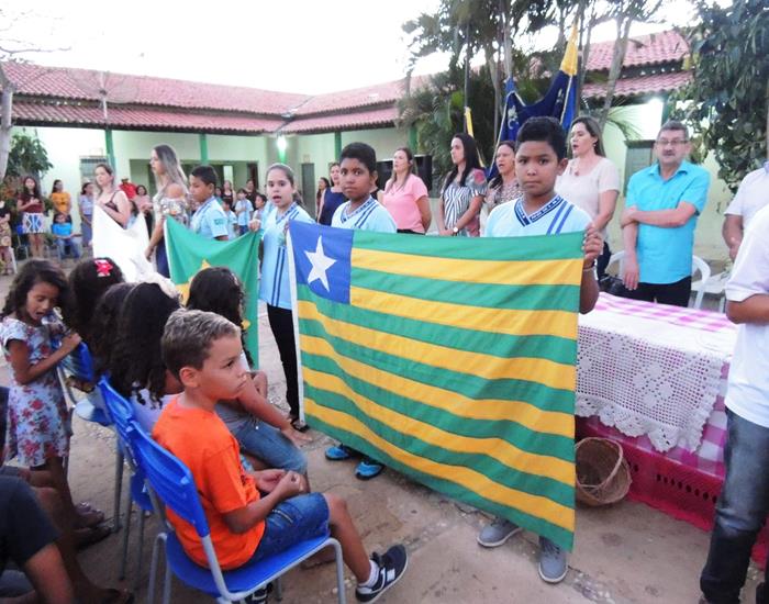 Escola Monsenhor Lotário Weber celebra seus 12 anos de atividades - Imagem 1