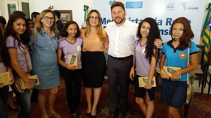 Medalhistas da U.E. Paulo Ferraz receberam premiação do Estado. - Imagem 13