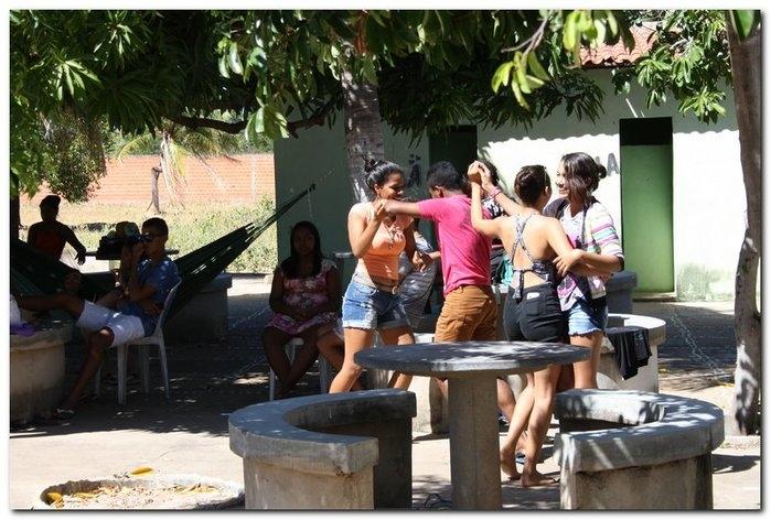 SEMTAC proporciona manhã de lazer para crianças e adolescentes - Imagem 12